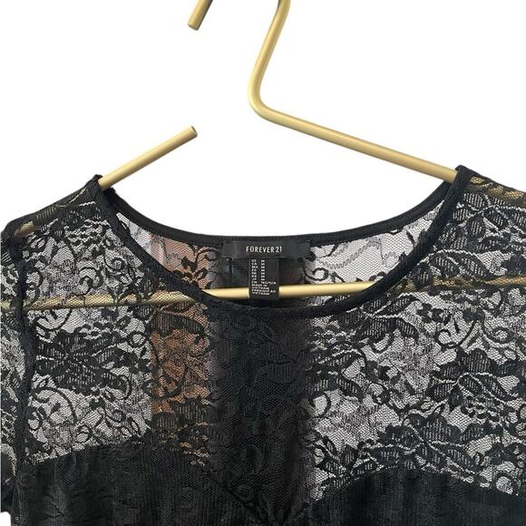 Forever 21 Black Lace Peplum Top Women’s Medium Short Sleeve Evening Blouse - Picture 4 of 8